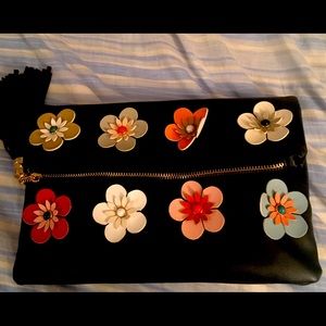 Flower black clutch